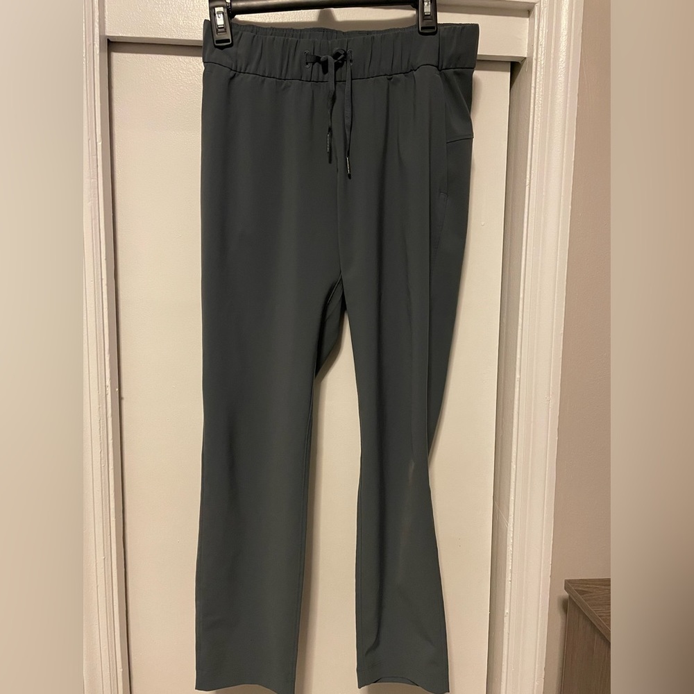lululemon stretch straight leg cropped pants size 6